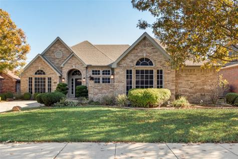 726 Palm Desert Drive Garland TX 75044