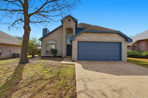 216 W Glen Meadow Drive Glenn Heights TX 75154