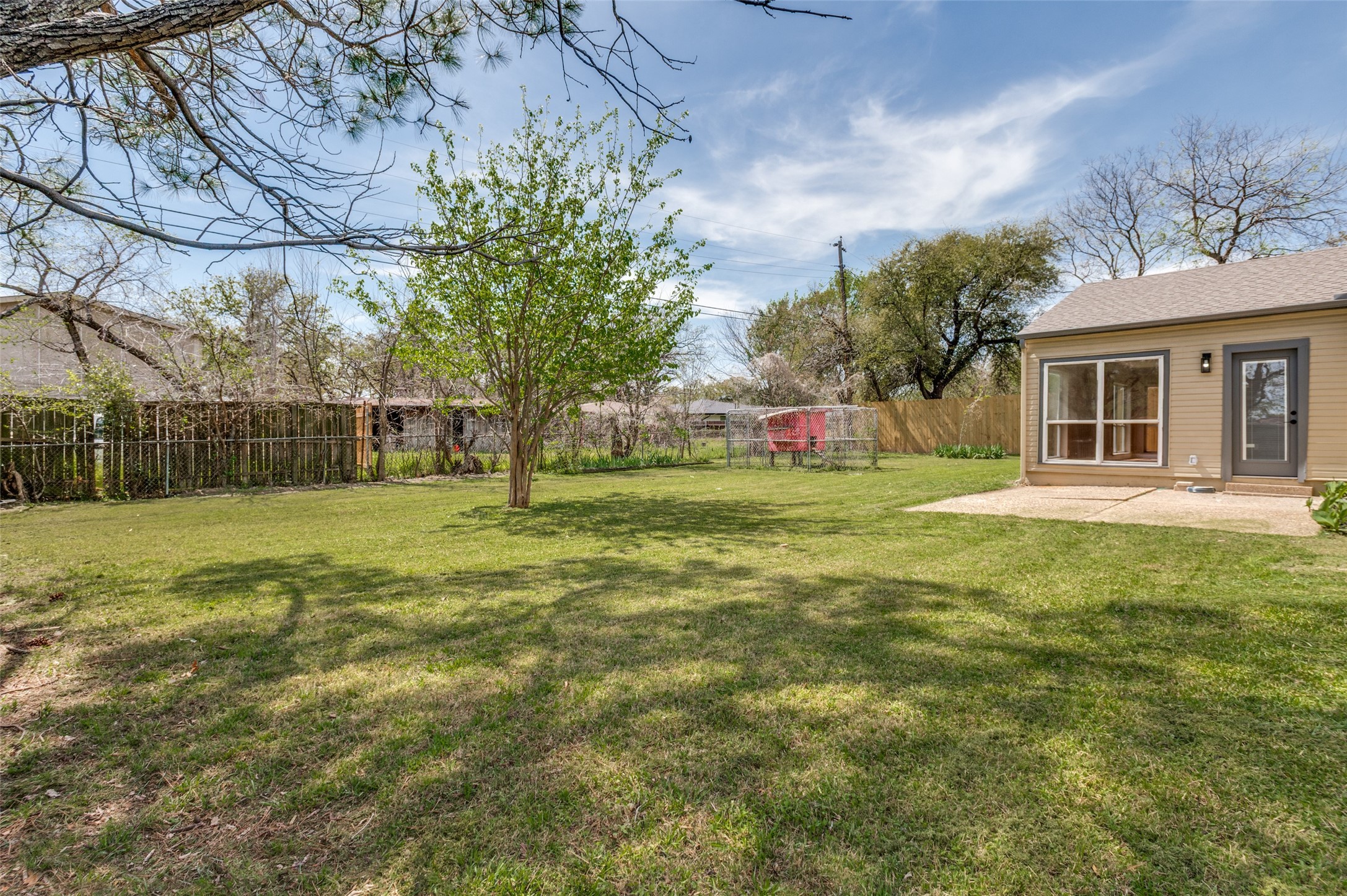 1542 W 5th Street Irving TX 75060