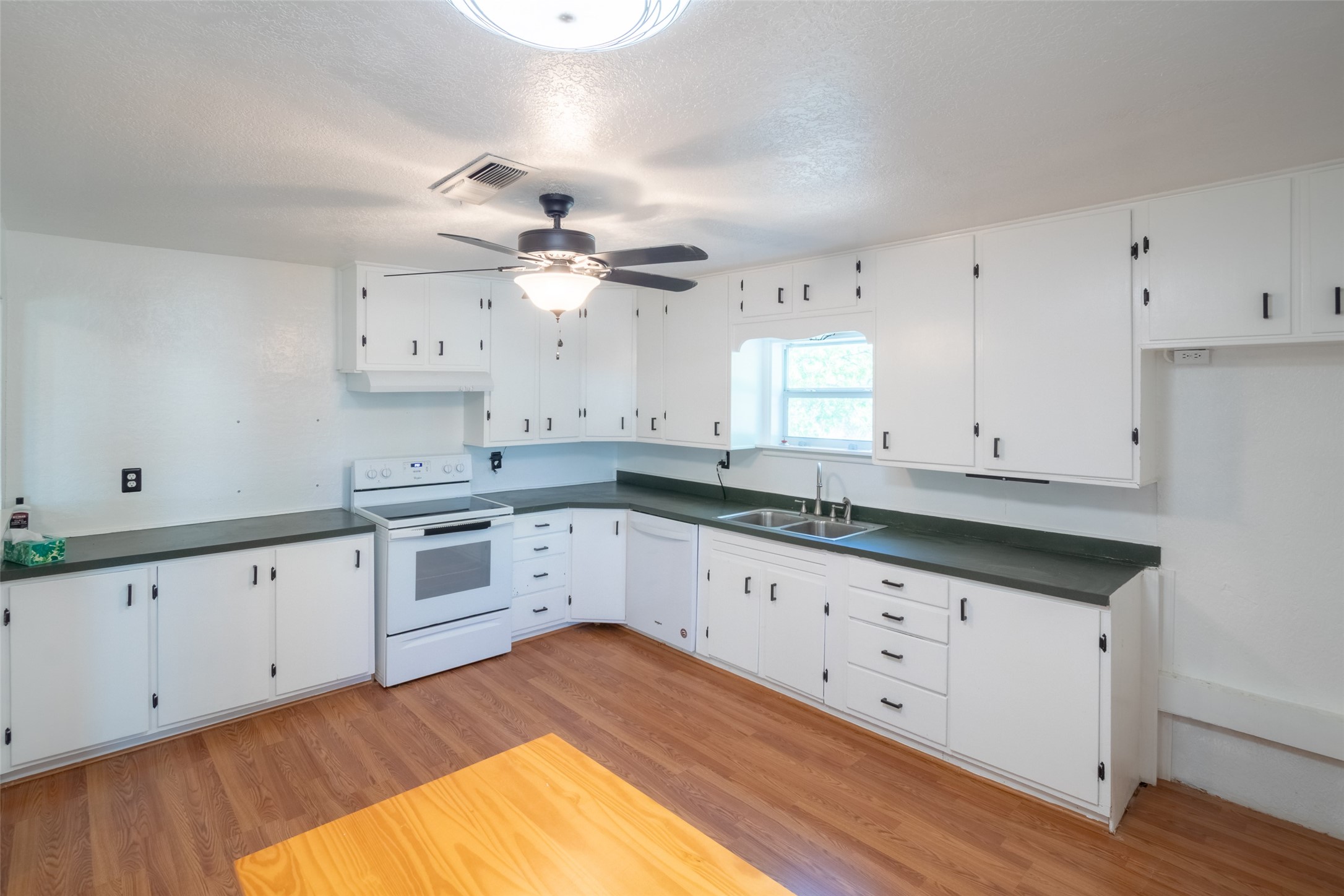 242 E Hamilton Street Lueders TX 79553