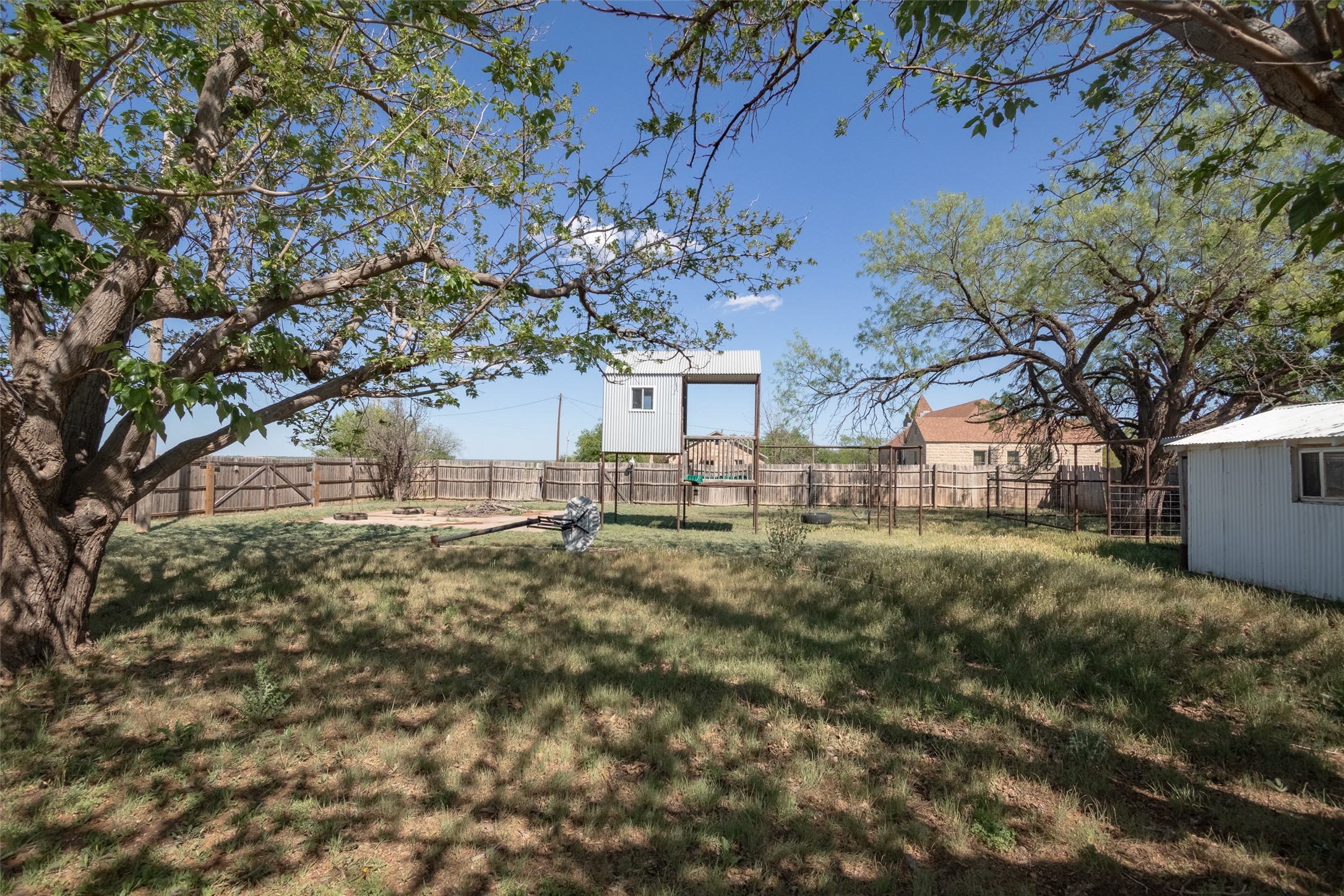 242 E Hamilton Street Lueders TX 79553