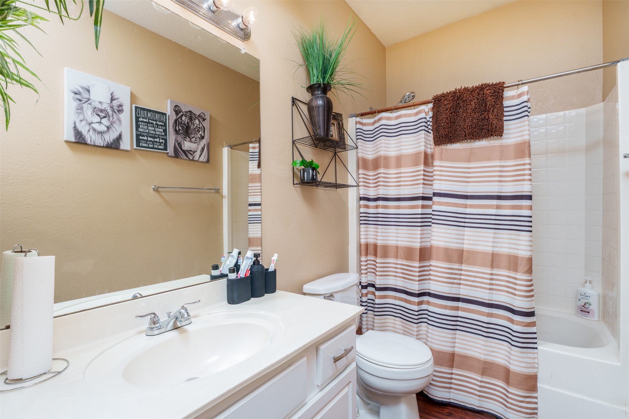 192 Hirth Drive Crowley TX 76036
