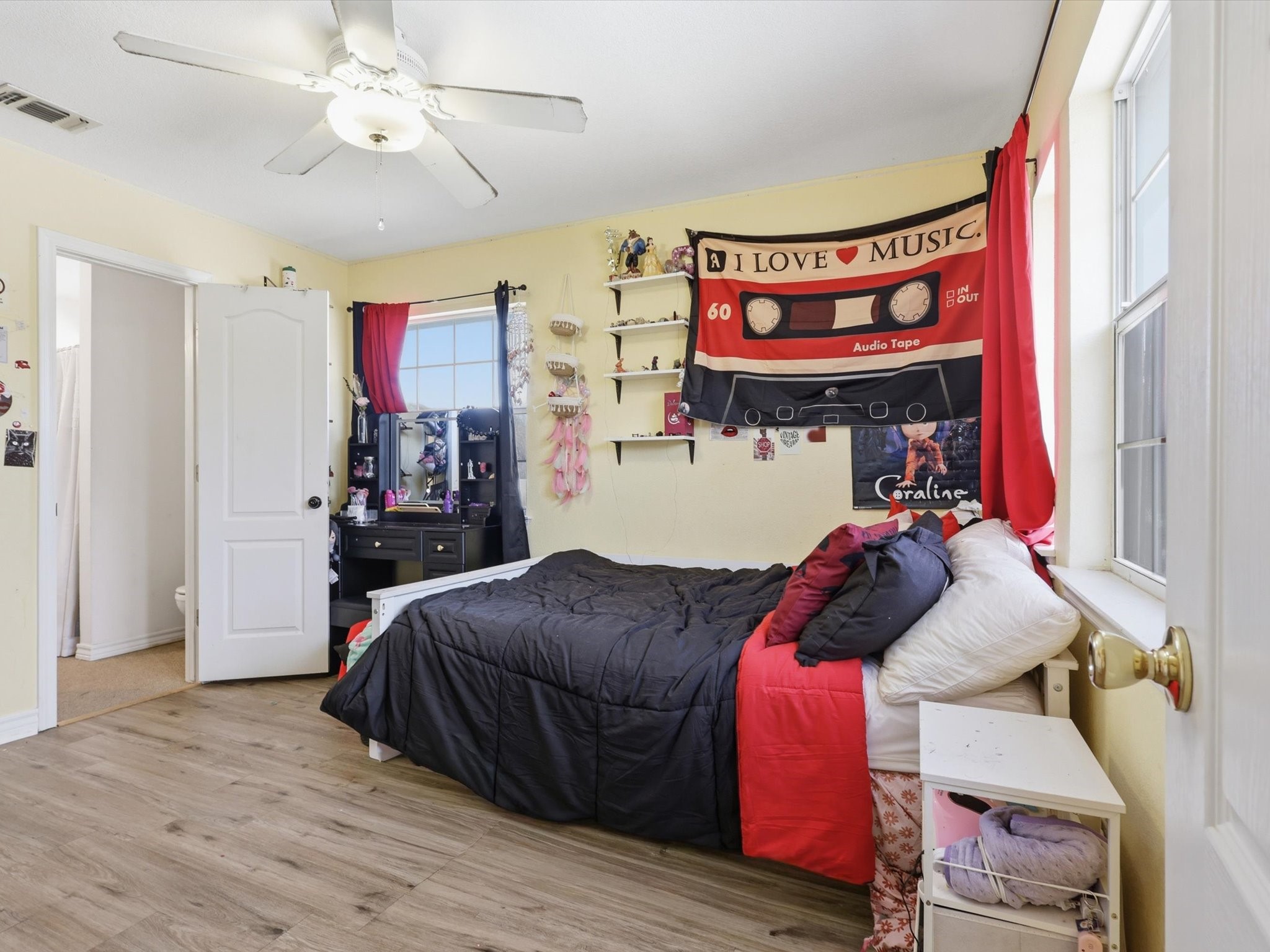 130 Parsonage Street Reno TX 76020