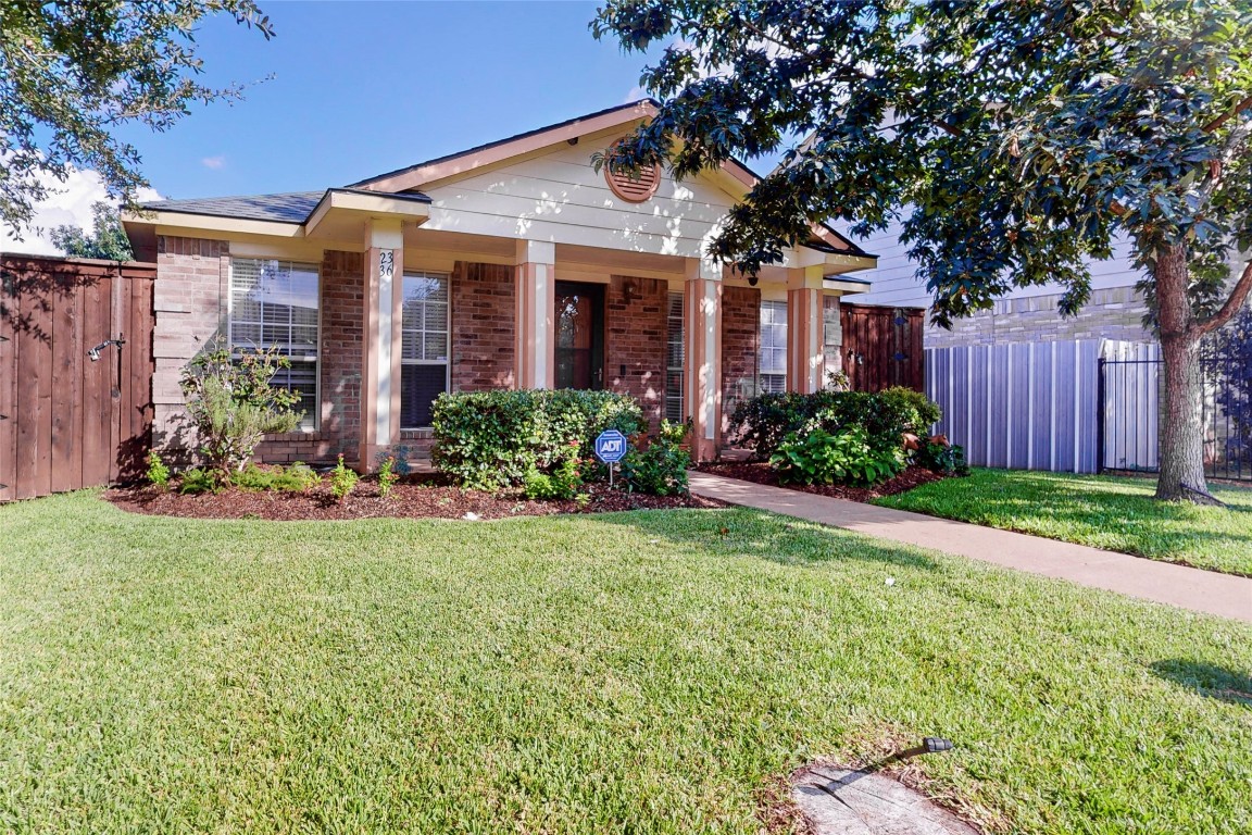 2336 Summit Lane Dallas TX 75227