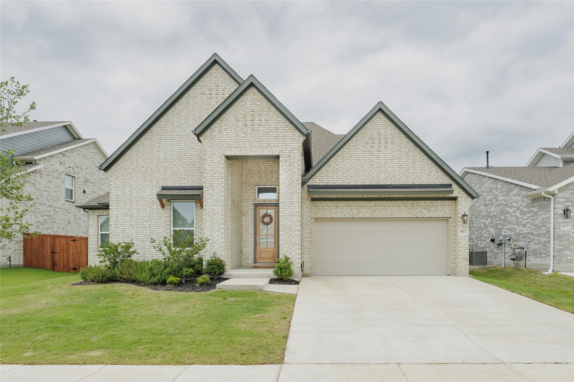 3913 Ablon Trail Garland TX 75043