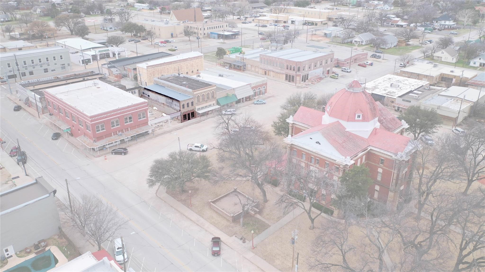 111 W Gilbert Street Henrietta TX 76365