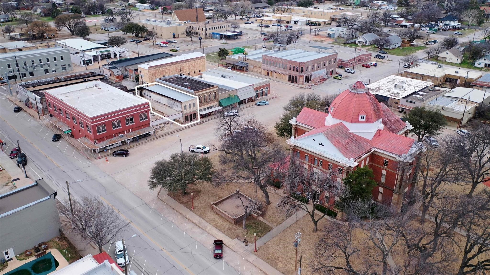 111 W Gilbert Street Henrietta TX 76365