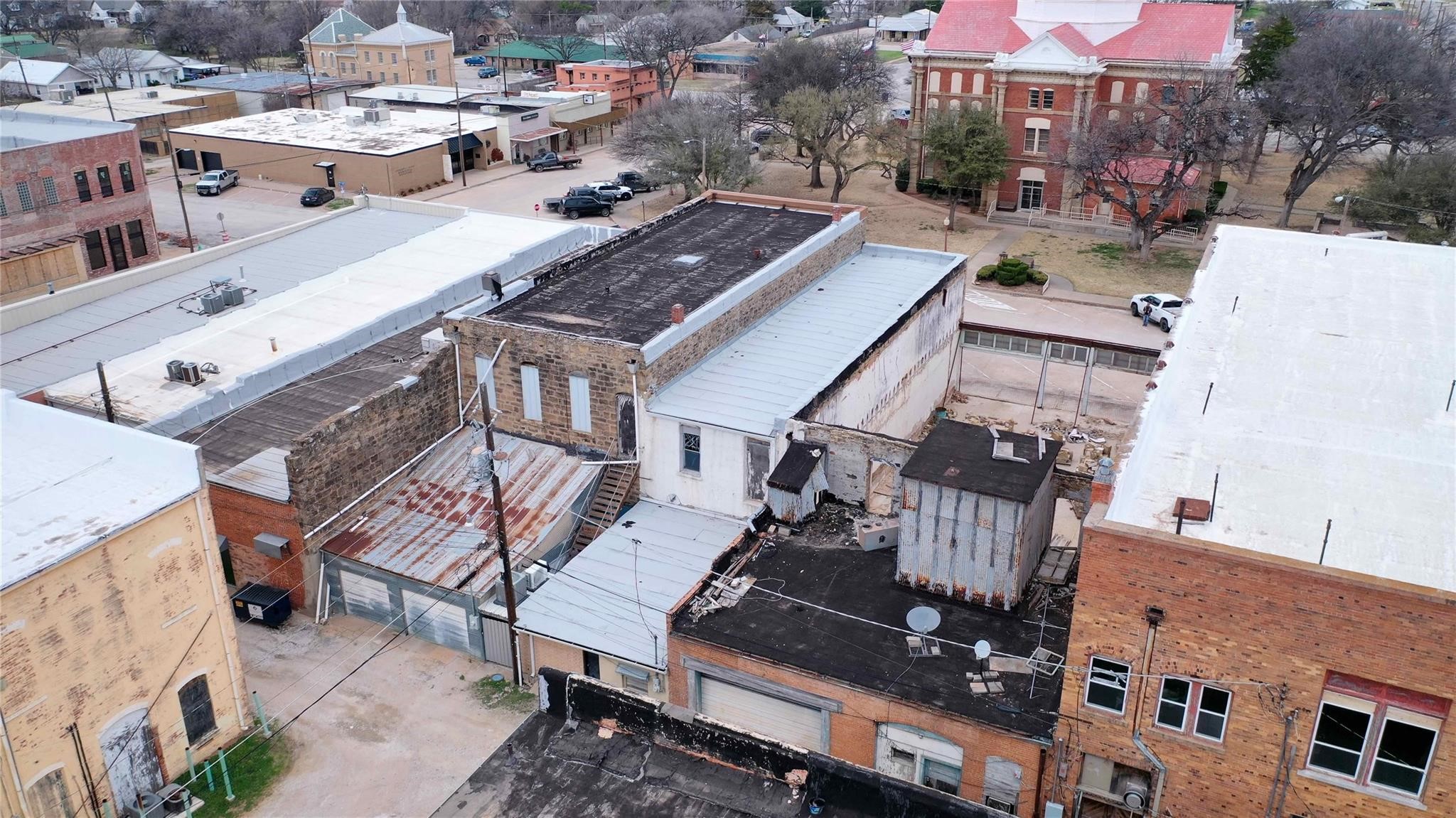 111 W Gilbert Street Henrietta TX 76365