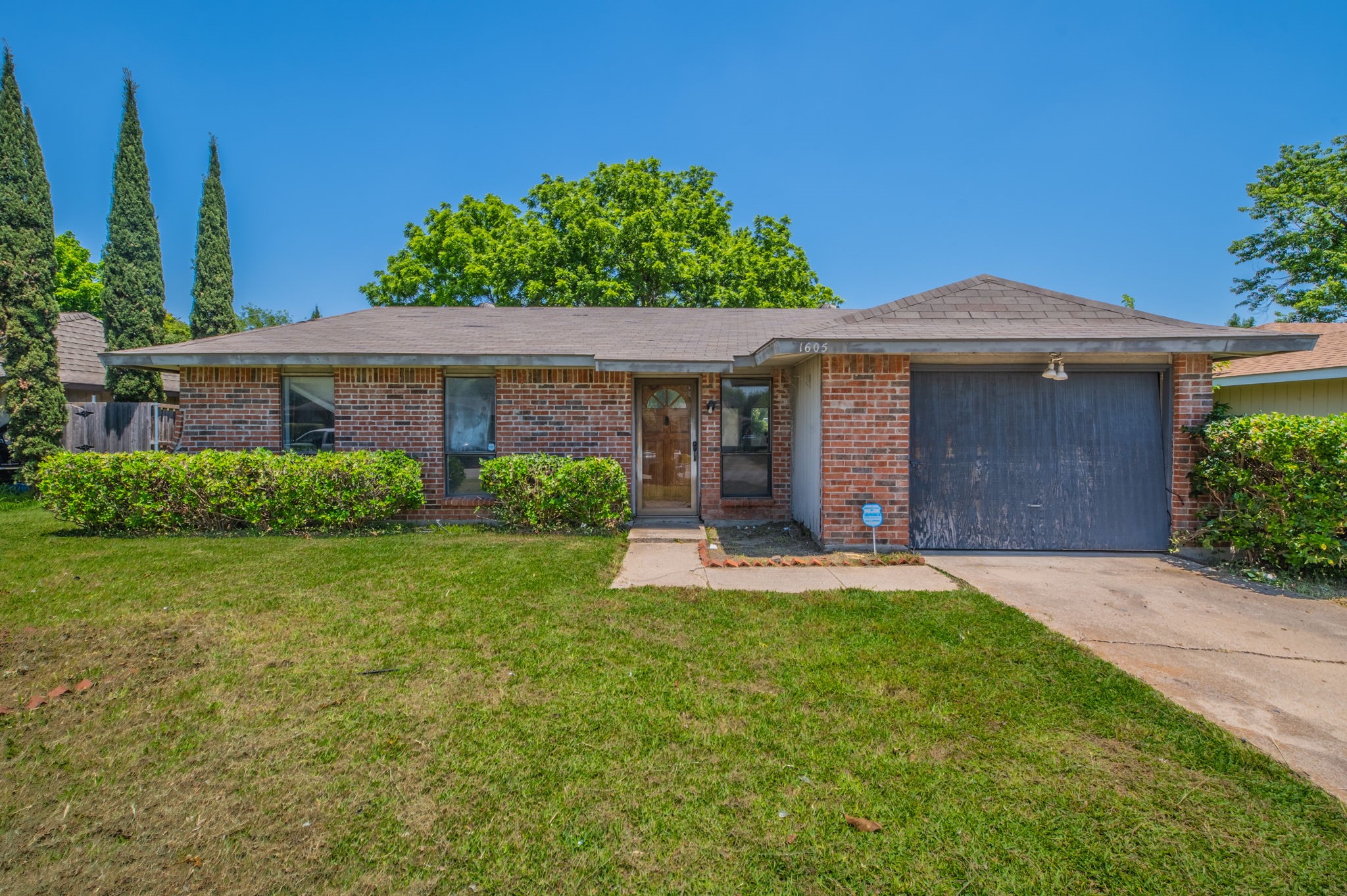 1605 Whiteoak Drive Garland TX 75040