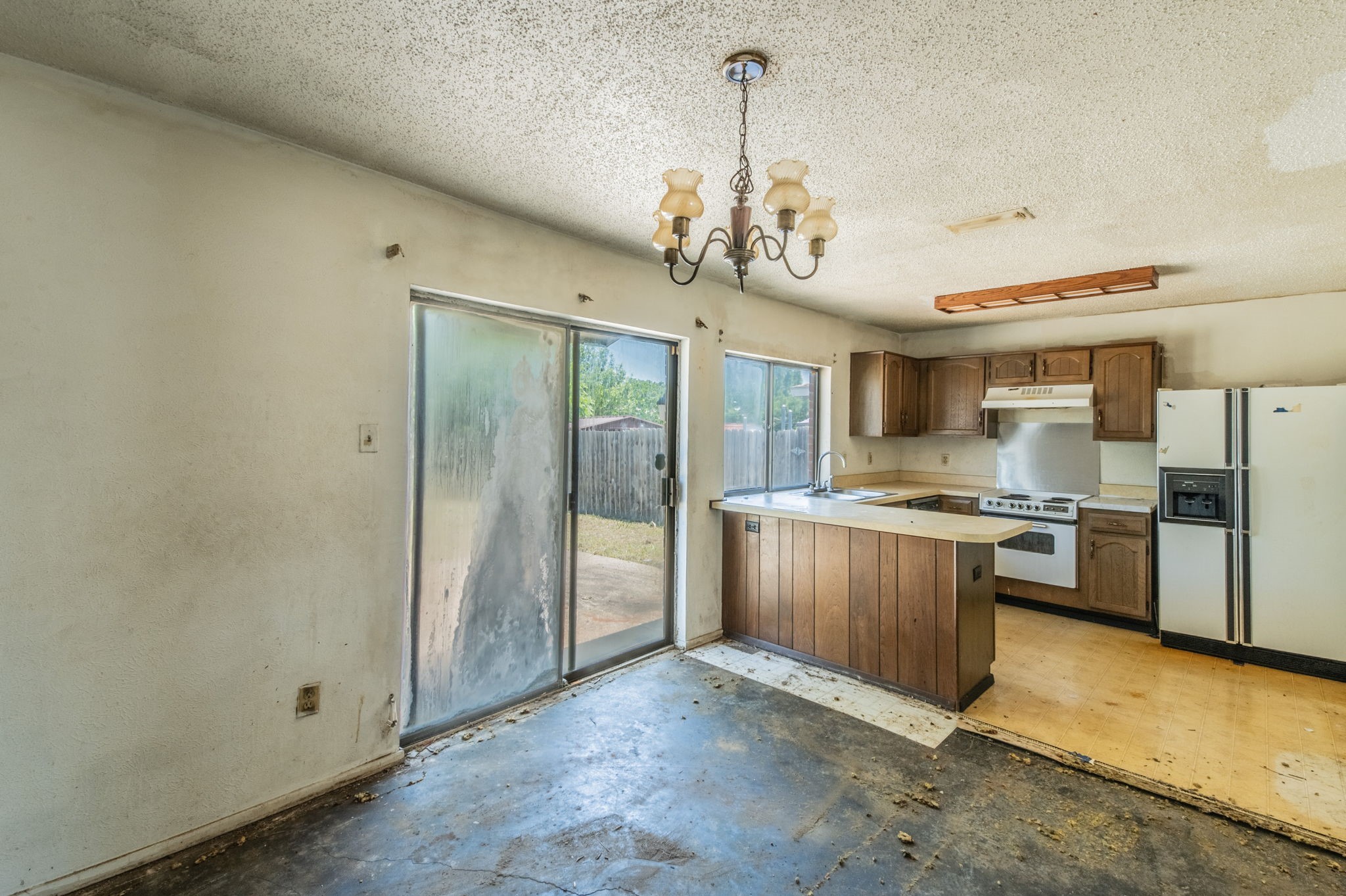 1605 Whiteoak Drive Garland TX 75040