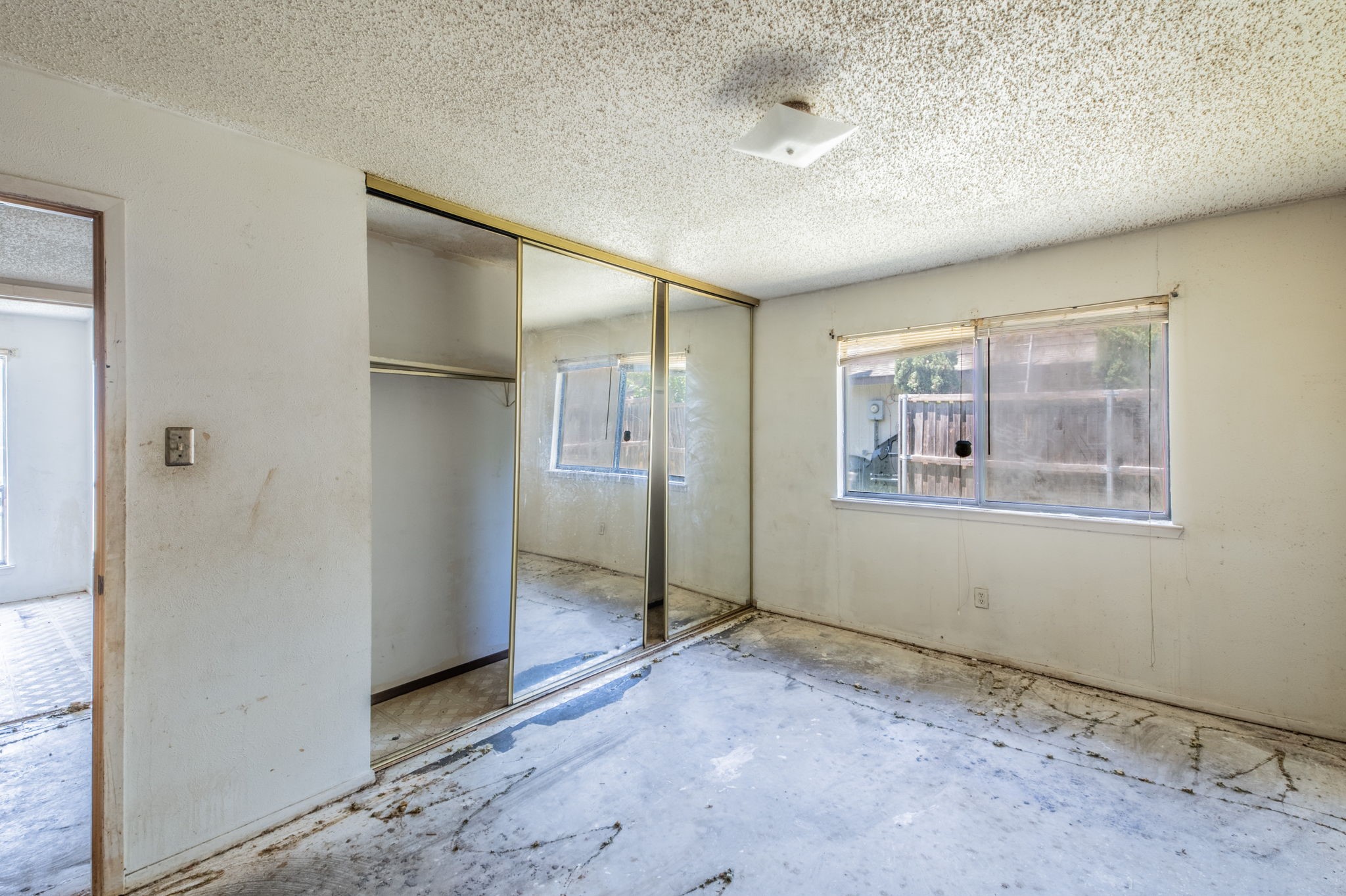1605 Whiteoak Drive Garland TX 75040