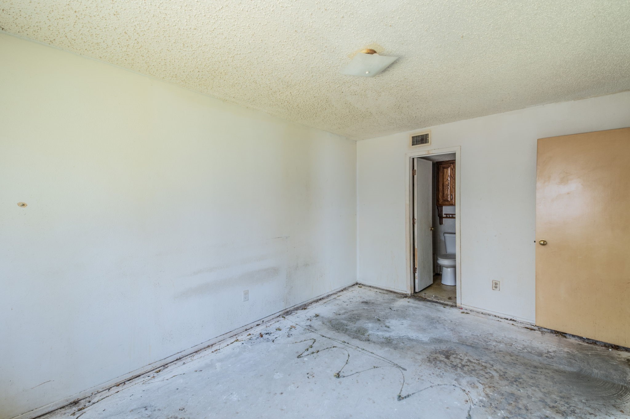 1605 Whiteoak Drive Garland TX 75040