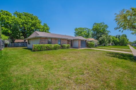 1605 Whiteoak Drive Garland TX 75040