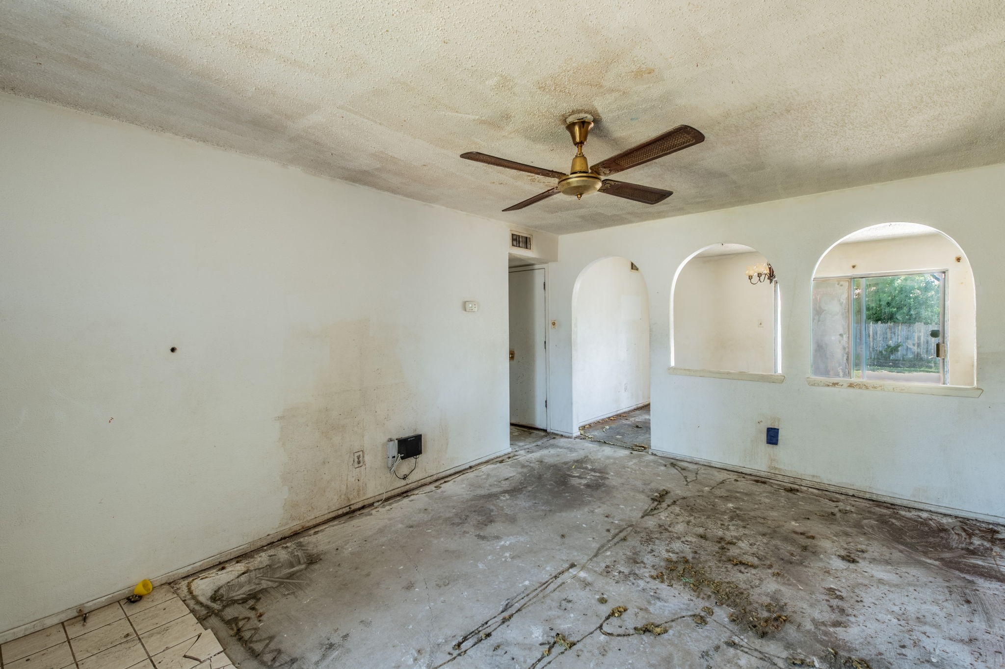 1605 Whiteoak Drive Garland TX 75040