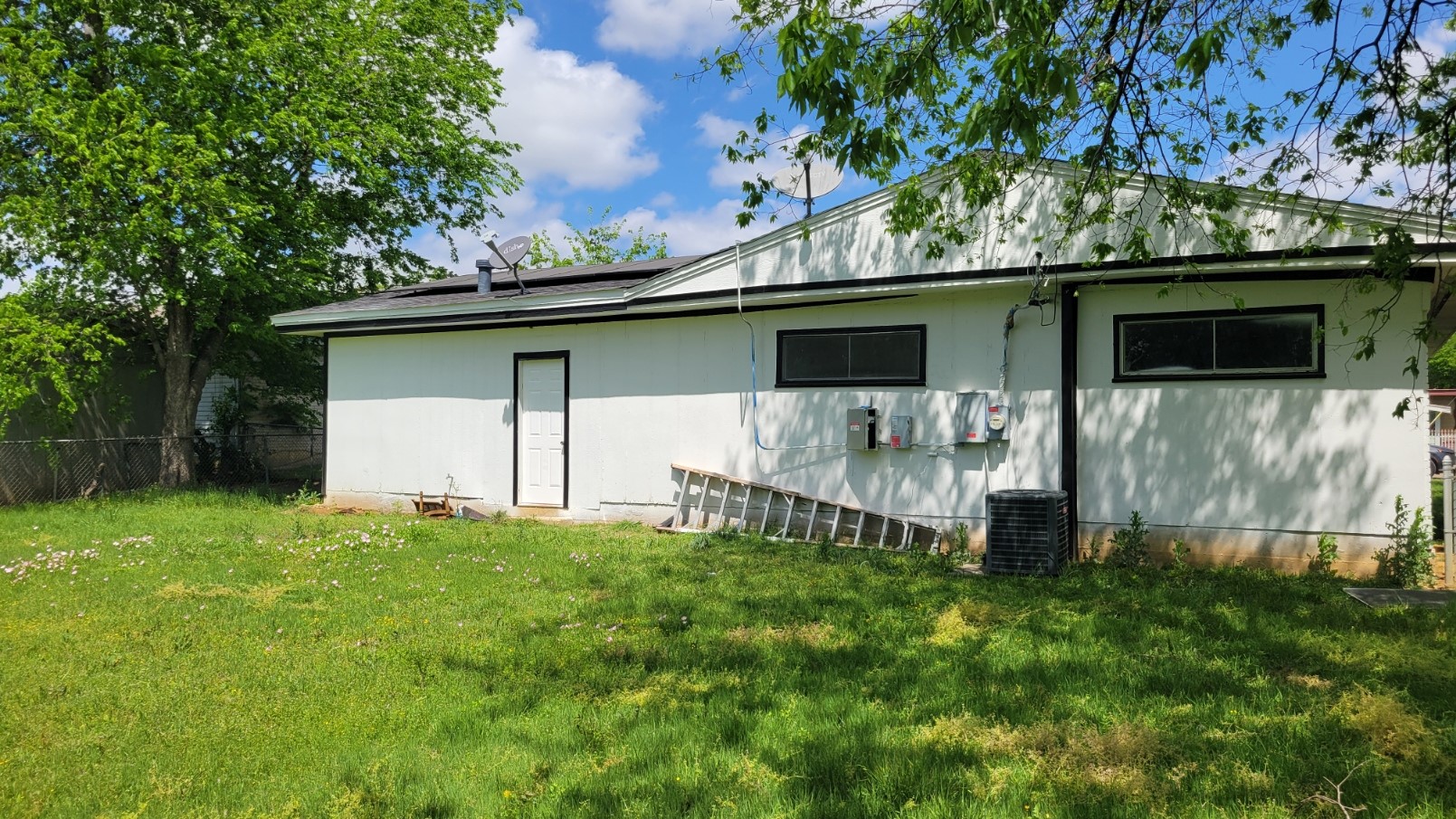 4660 Lois Street Fort Worth TX 76119
