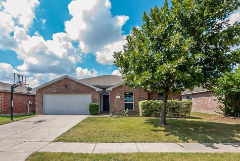 317 Oxford Street Burleson TX 76028