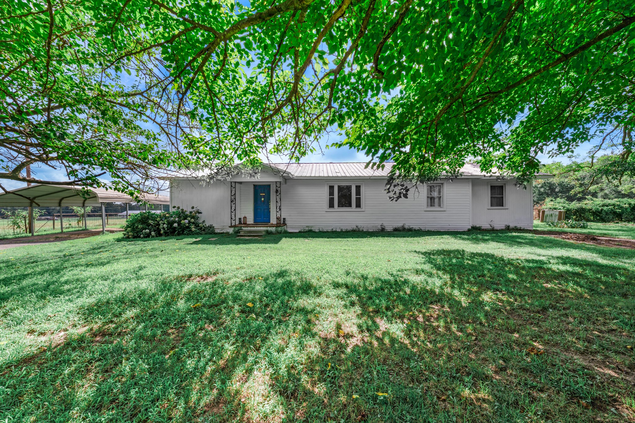 909 County Road SW 3055 Saltillo TX 75478