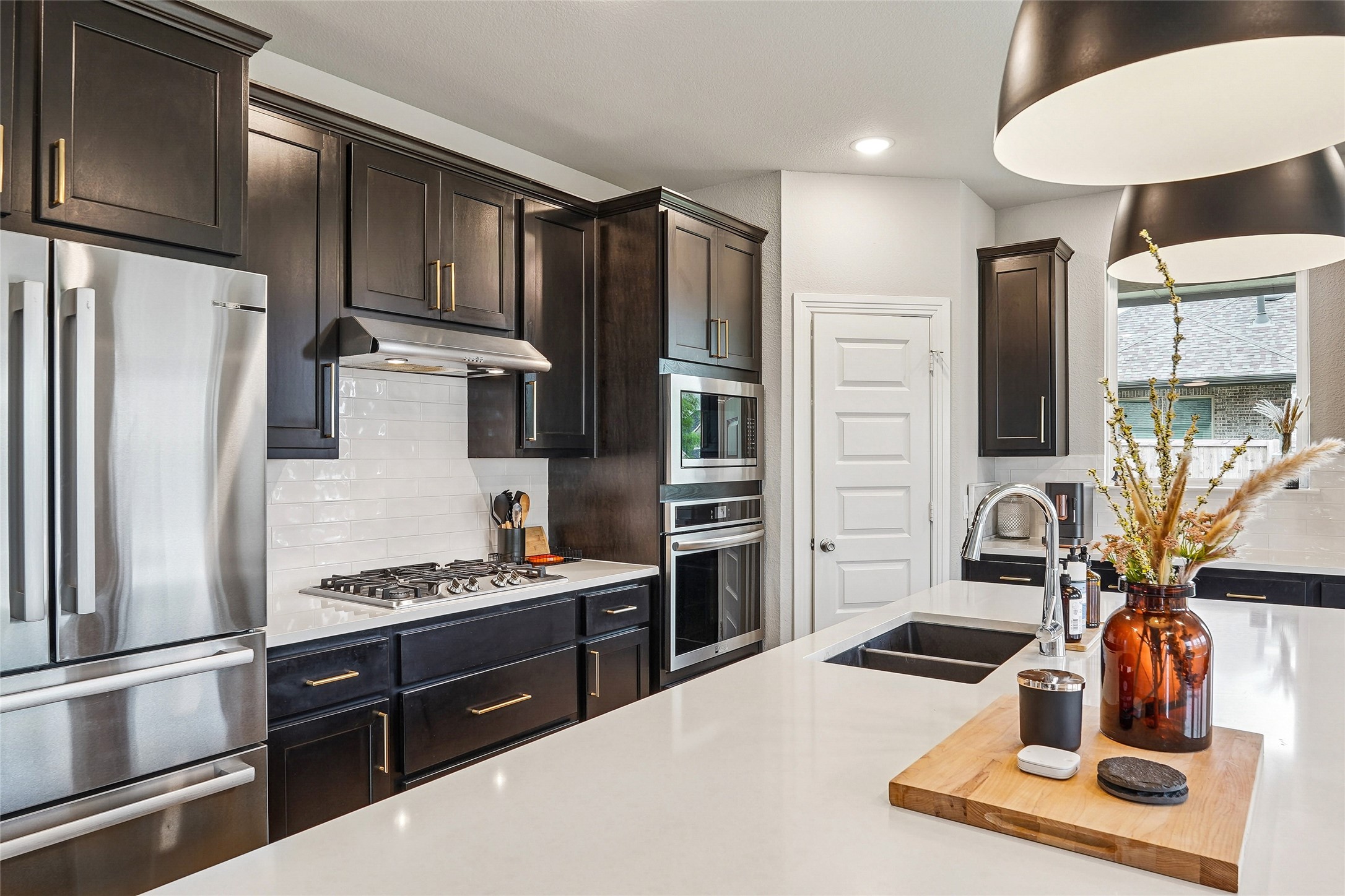 1800 Pelham Drive Aubrey TX 76227