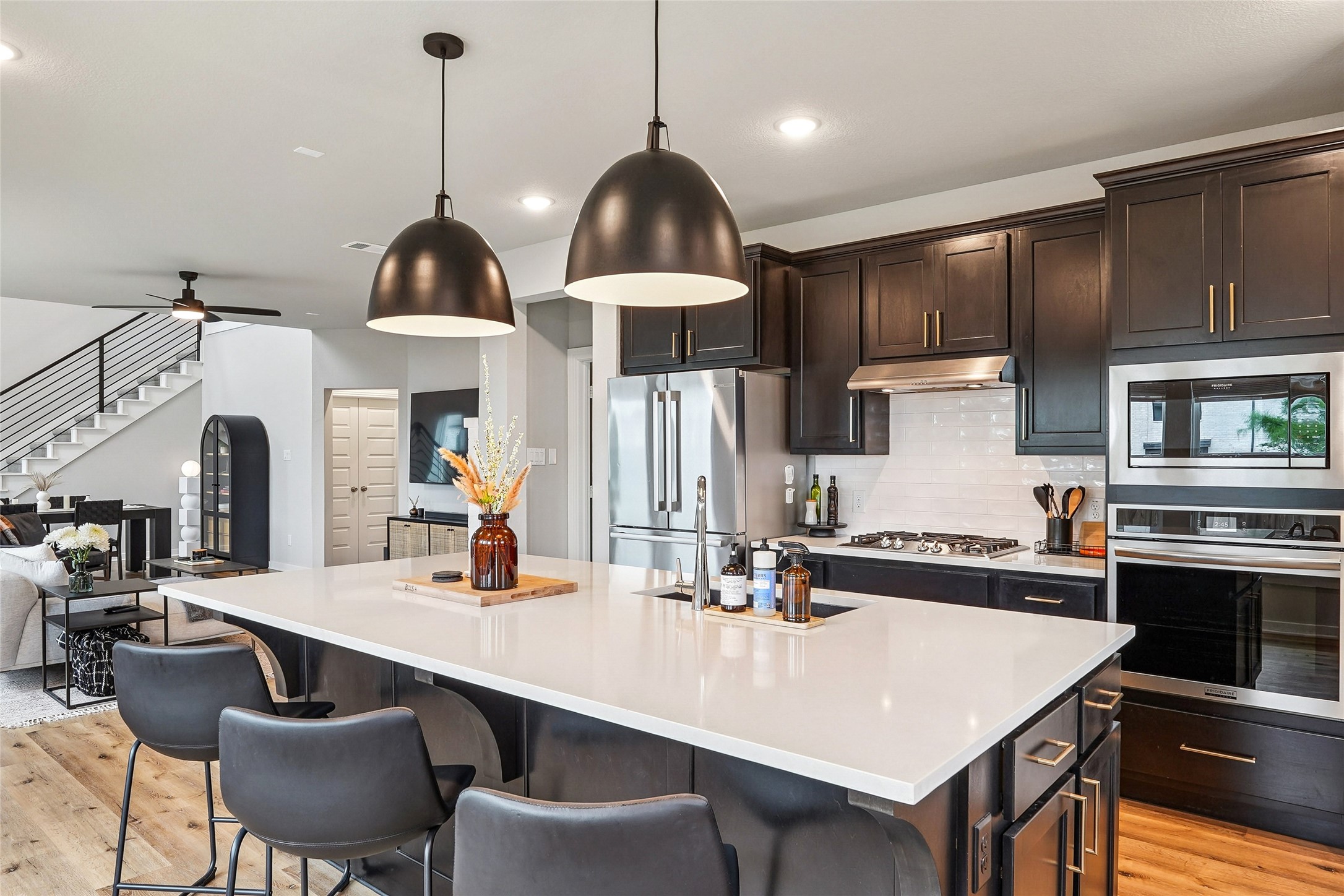 1800 Pelham Drive Aubrey TX 76227