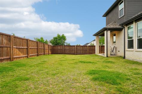 1800 Pelham Drive Aubrey TX 76227