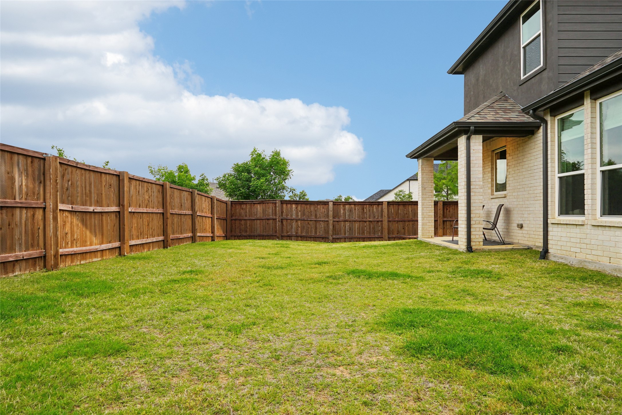 1800 Pelham Drive Aubrey TX 76227