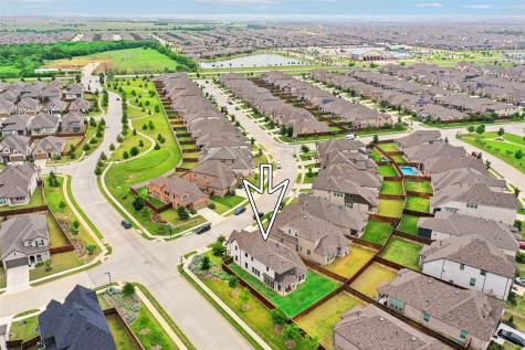1800 Pelham Drive Aubrey TX 76227