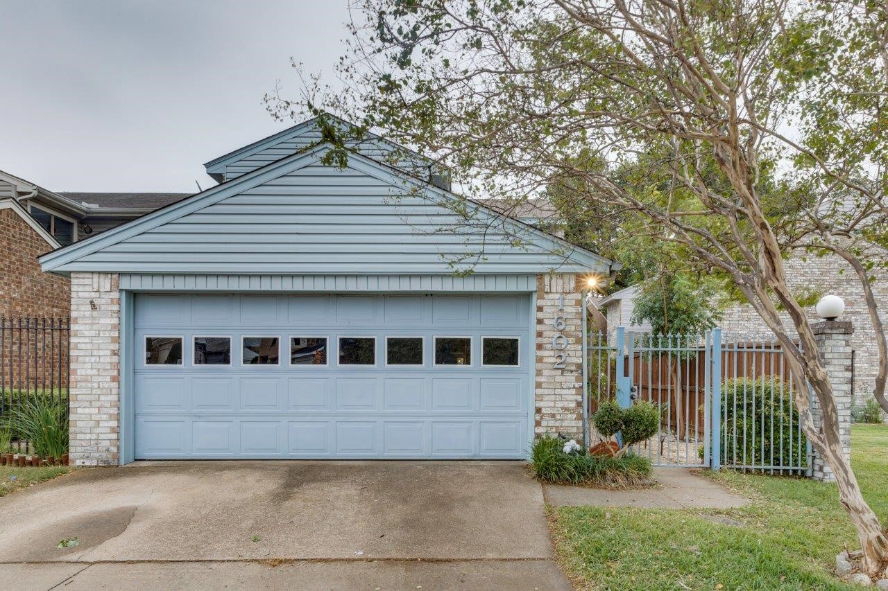 1602 Sunset Village Drive Duncanville TX 75137