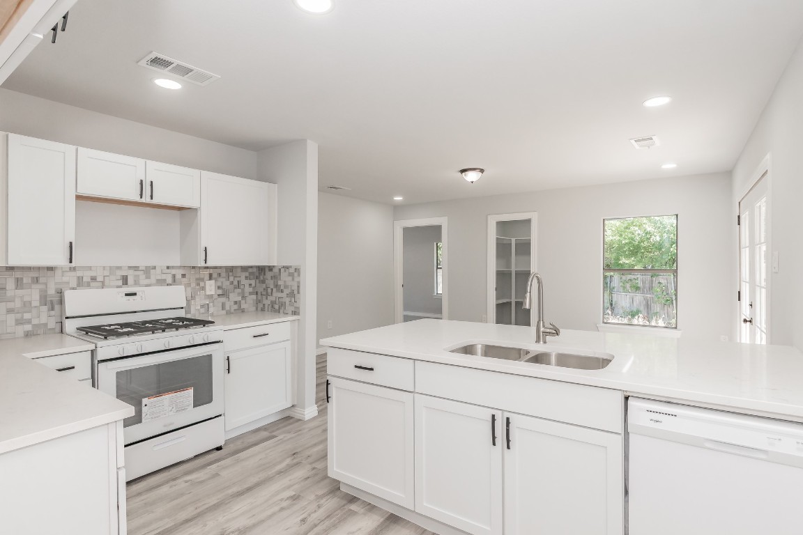 1221 Sleepy Hollow Drive Dallas TX 75235