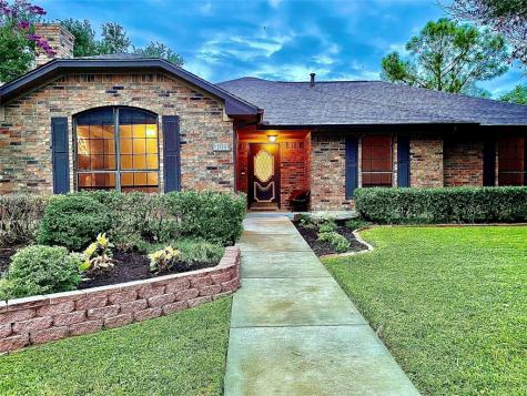 1889 Hilltop Drive Lewisville TX 75077