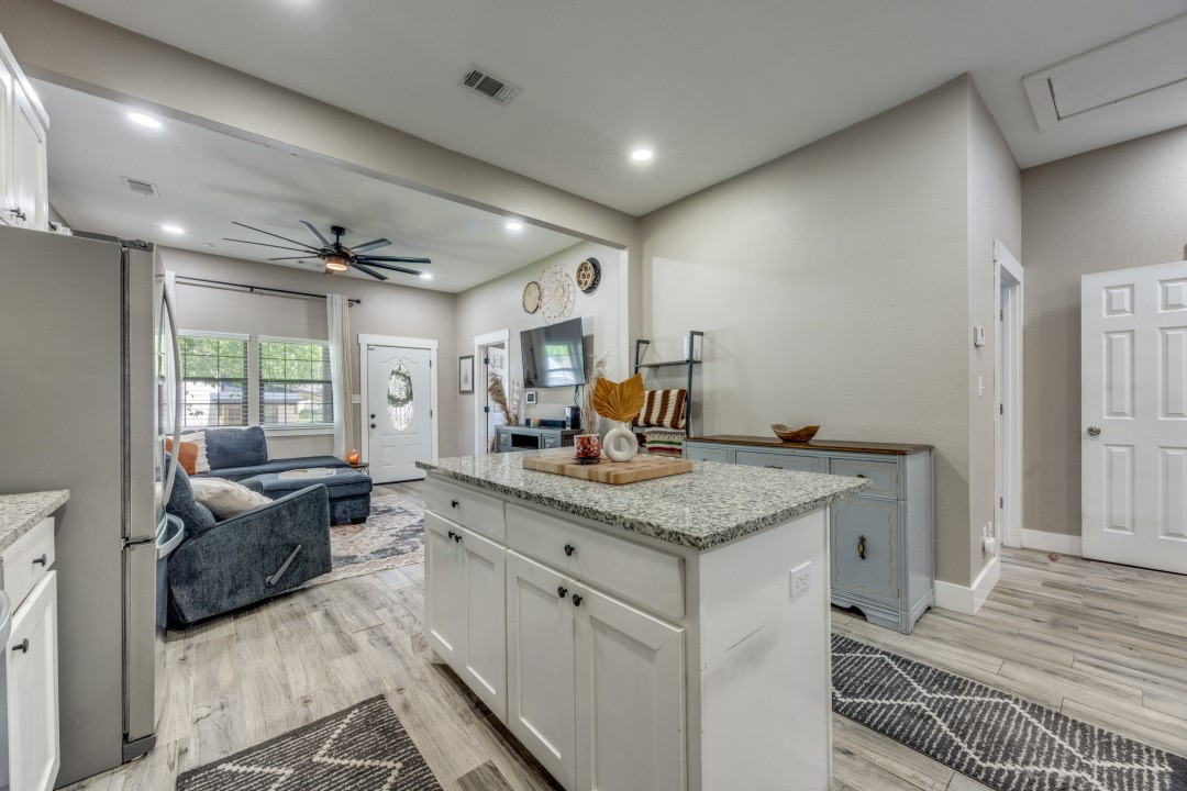 608 Baker Street Denison TX 75020