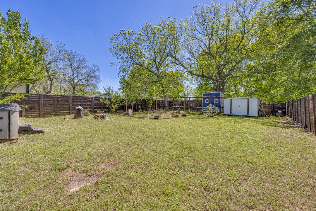 608 Baker Street Denison TX 75020