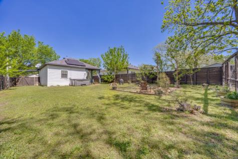 608 Baker Street Denison TX 75020