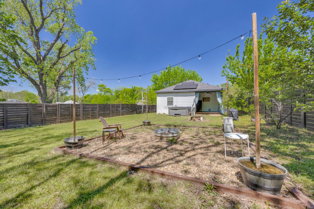 608 Baker Street Denison TX 75020