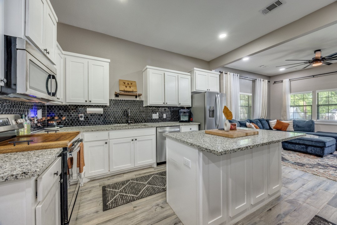 608 Baker Street Denison TX 75020