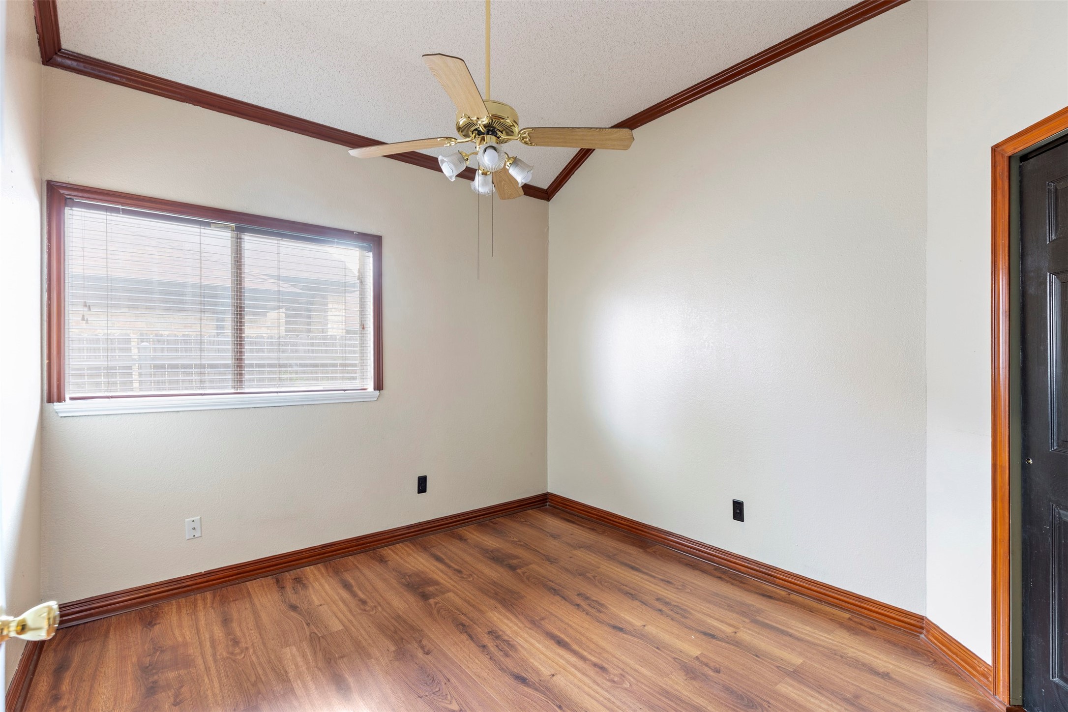 2315 Brisbane Drive Arlington TX 76018