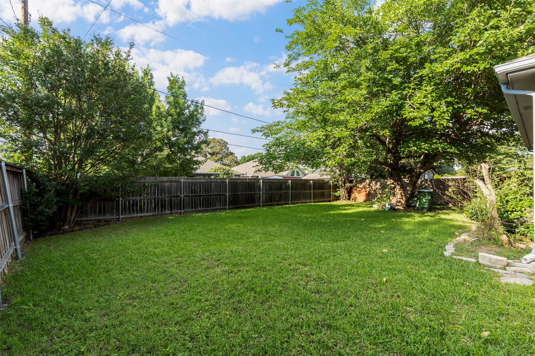 2315 Brisbane Drive Arlington TX 76018