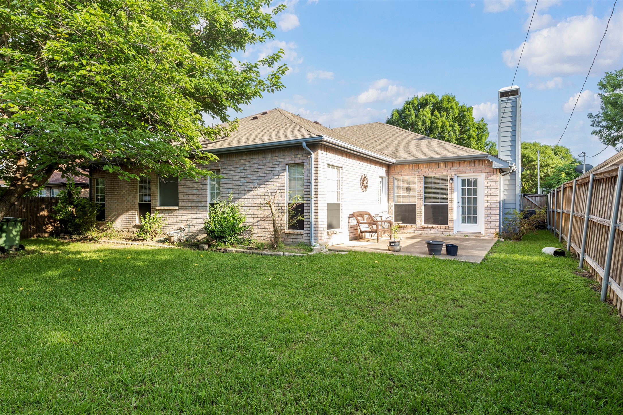 2315 Brisbane Drive Arlington TX 76018