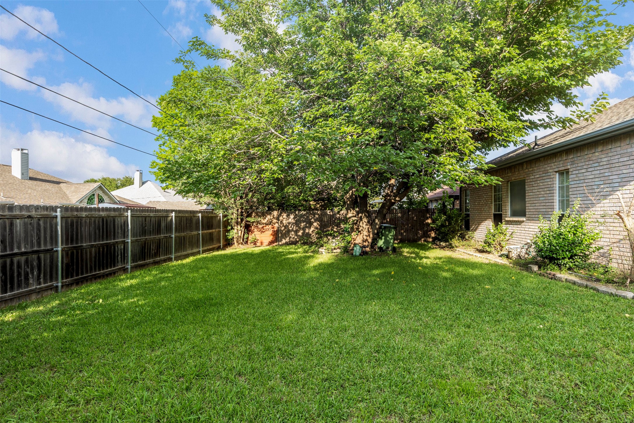 2315 Brisbane Drive Arlington TX 76018