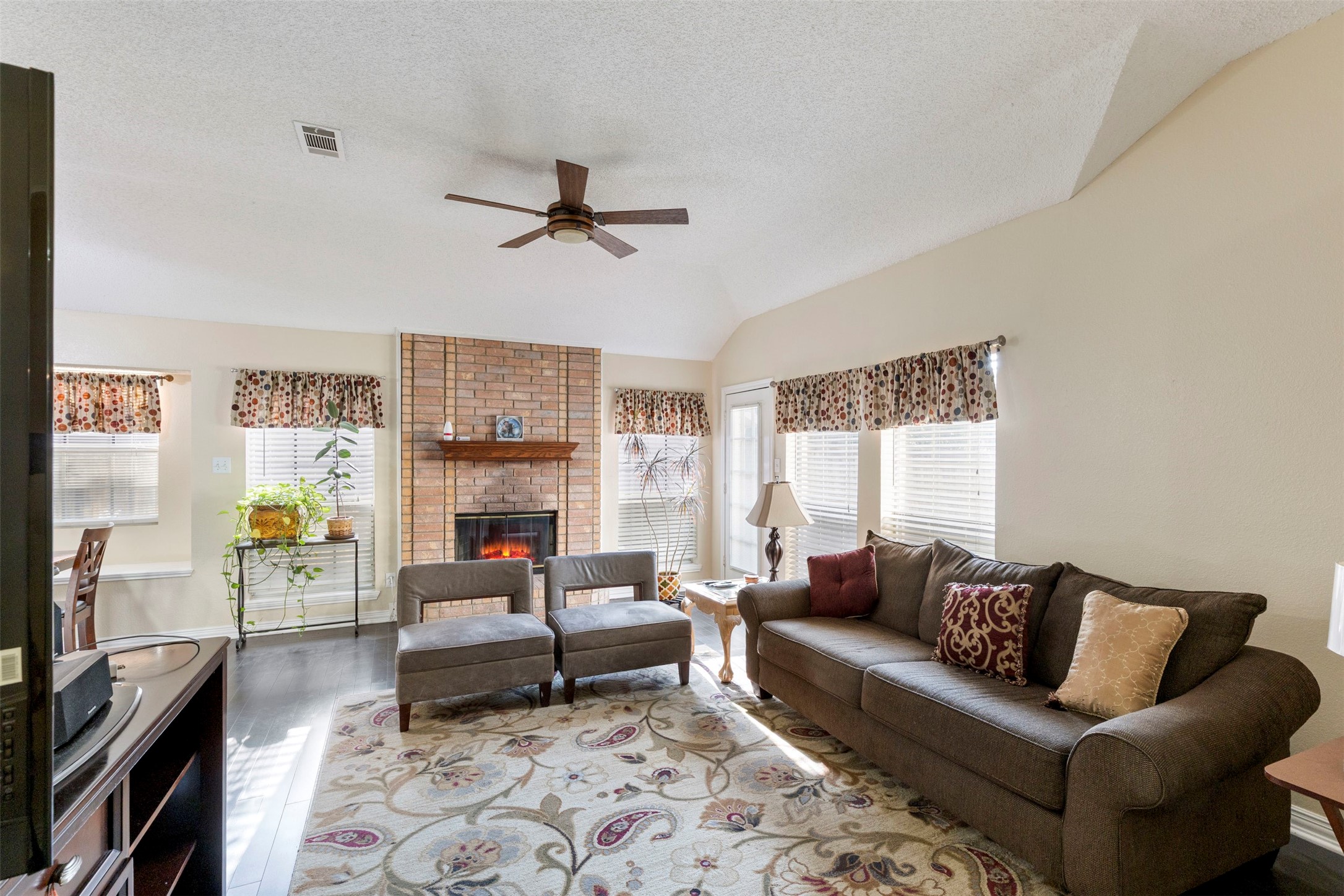 2315 Brisbane Drive Arlington TX 76018