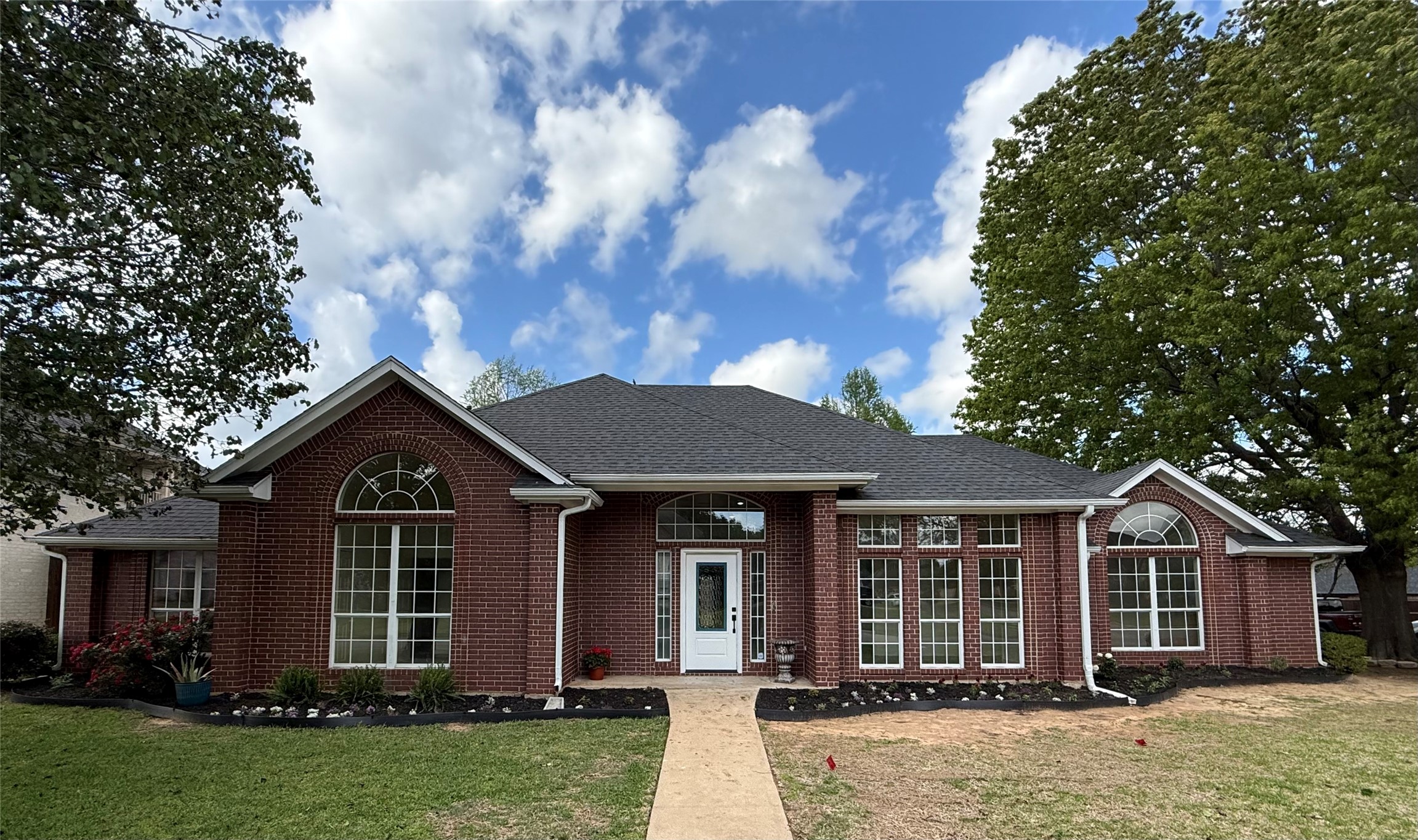 3025 Aspen Paris TX 75462