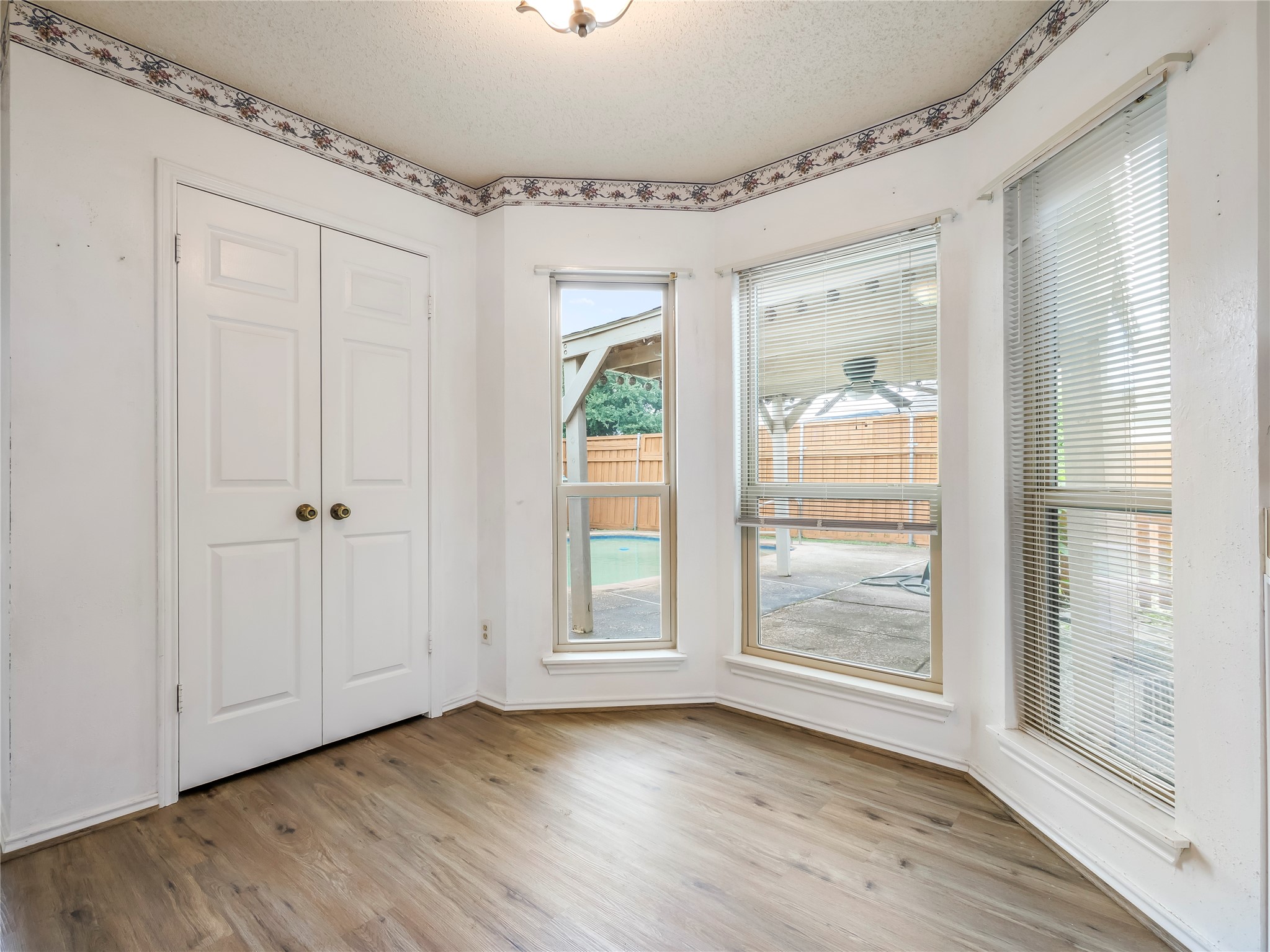 269 E Ridgegate Drive Garland TX 75040