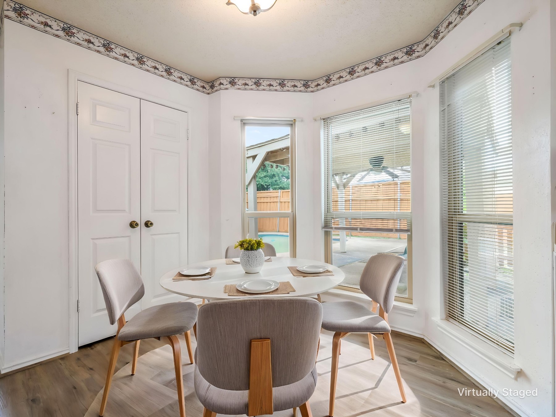 269 E Ridgegate Drive Garland TX 75040