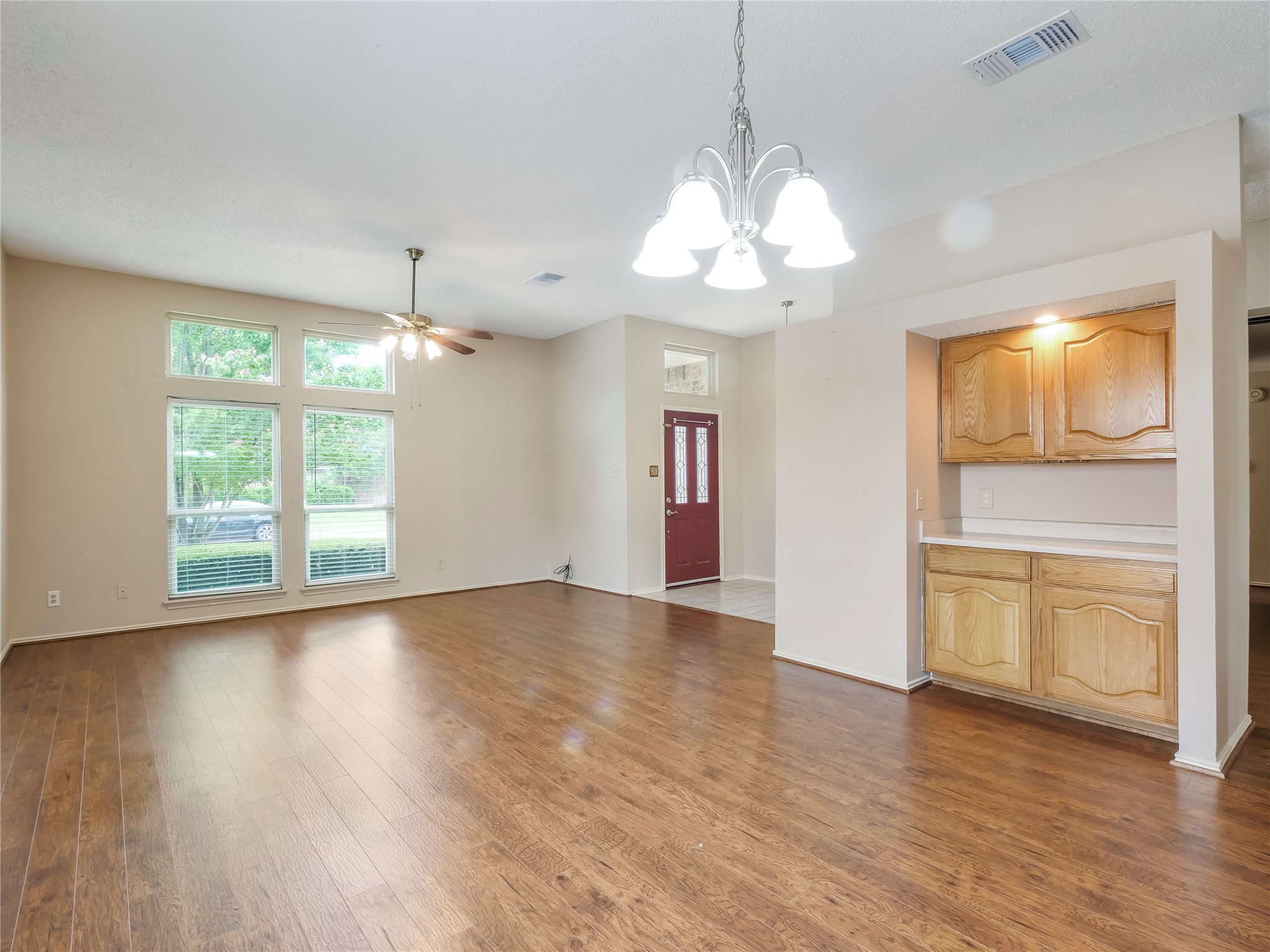 269 E Ridgegate Drive Garland TX 75040