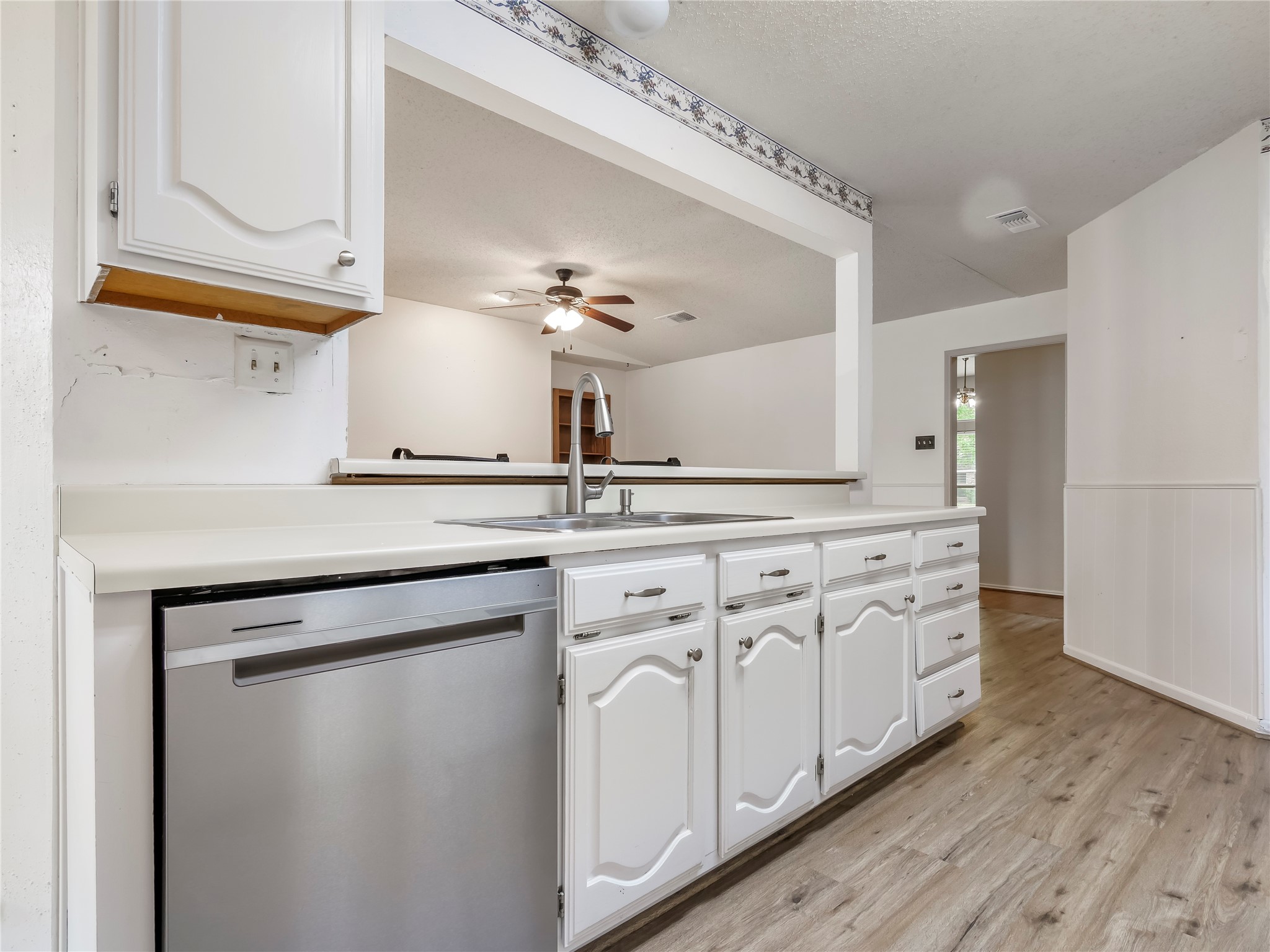 269 E Ridgegate Drive Garland TX 75040
