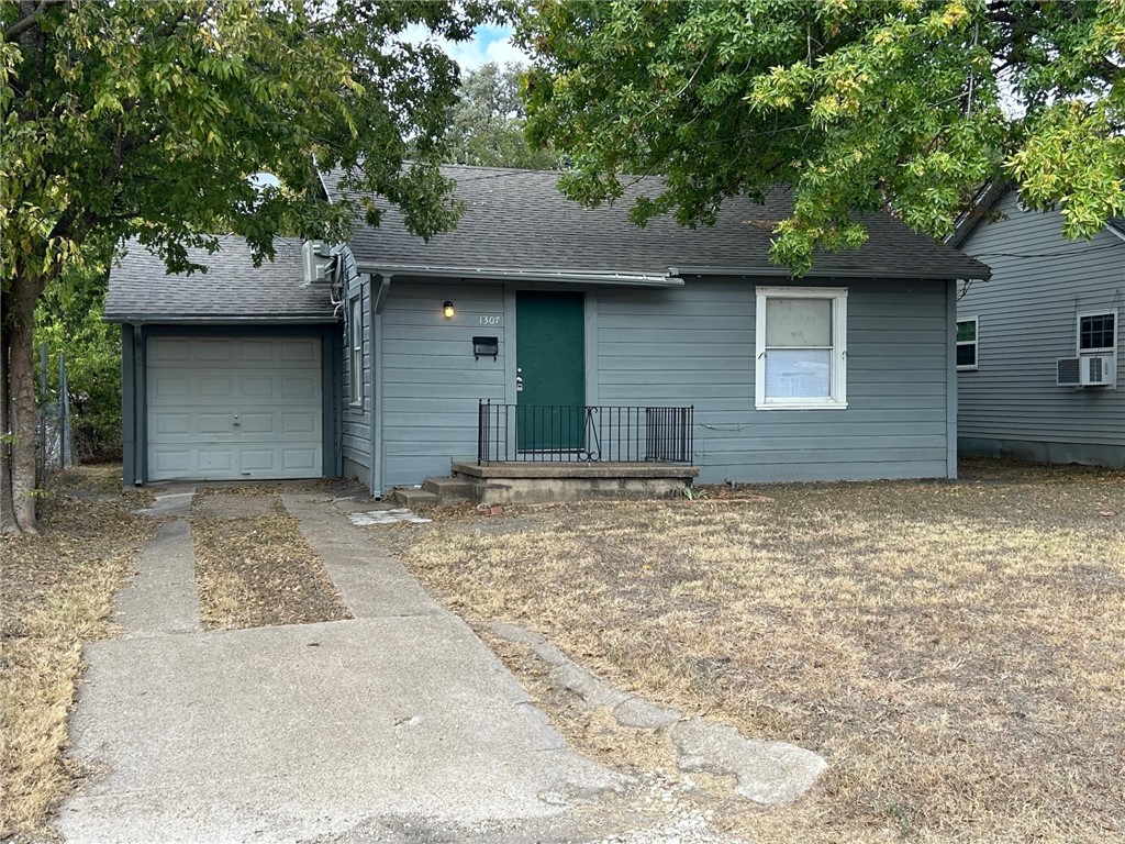 1307 Southland Avenue Marlin TX 76661