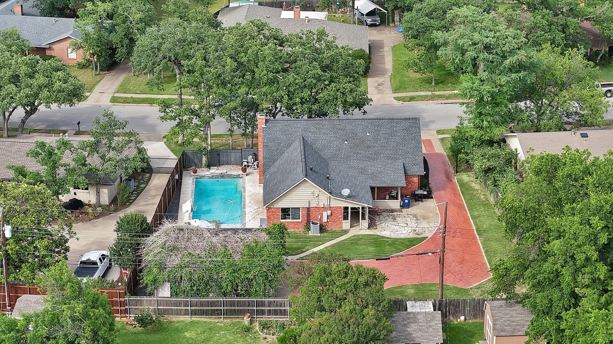 1710 Hilltop Lane Pantego TX 76013