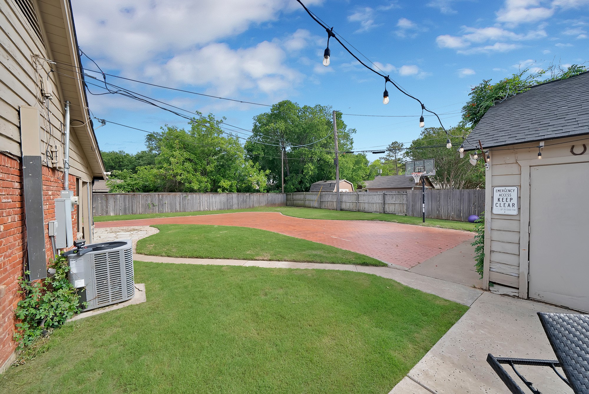 1710 Hilltop Lane Pantego TX 76013