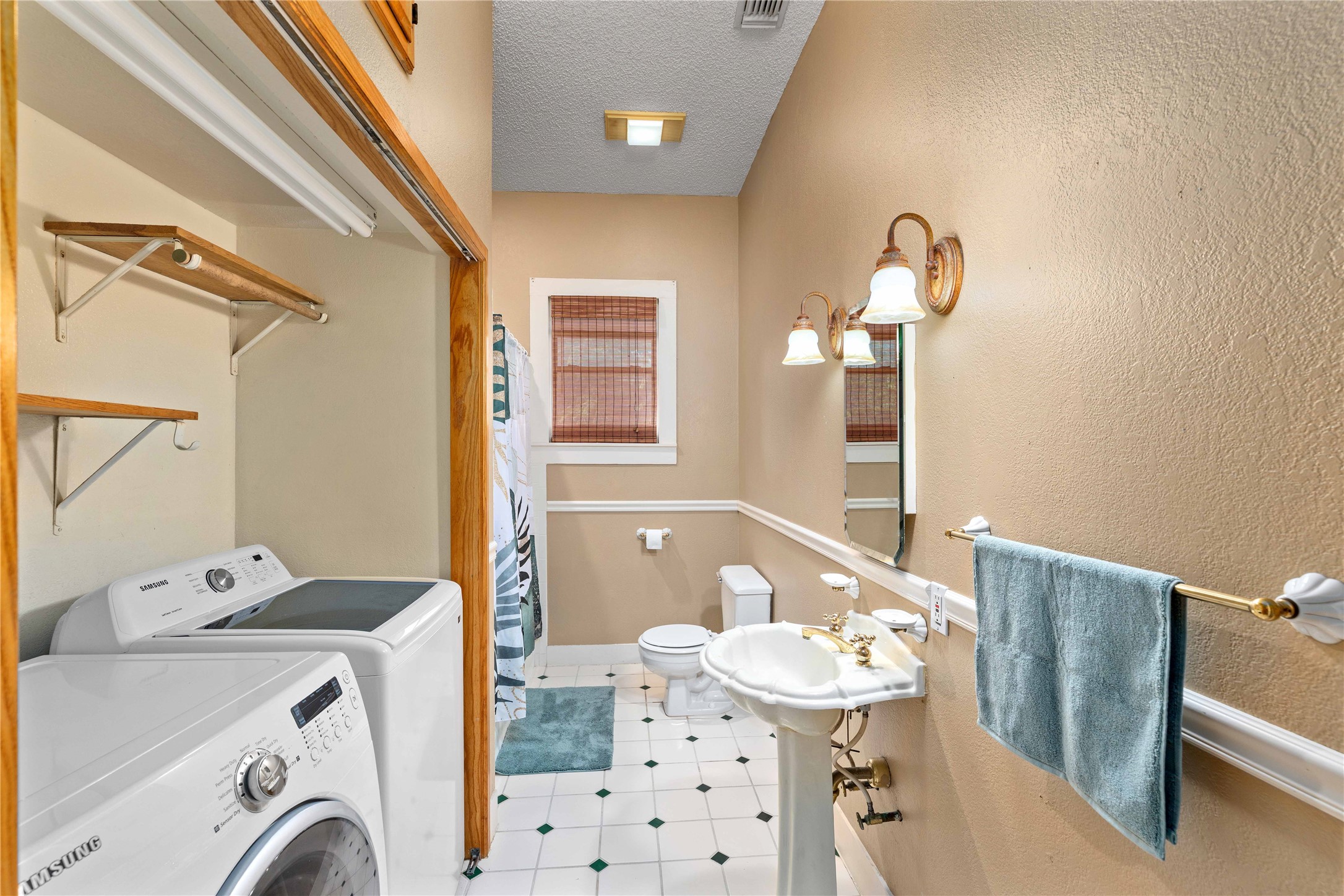 204 S Nueces Street Coleman TX 76834