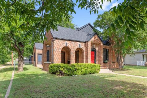 204 S Nueces Street Coleman TX 76834