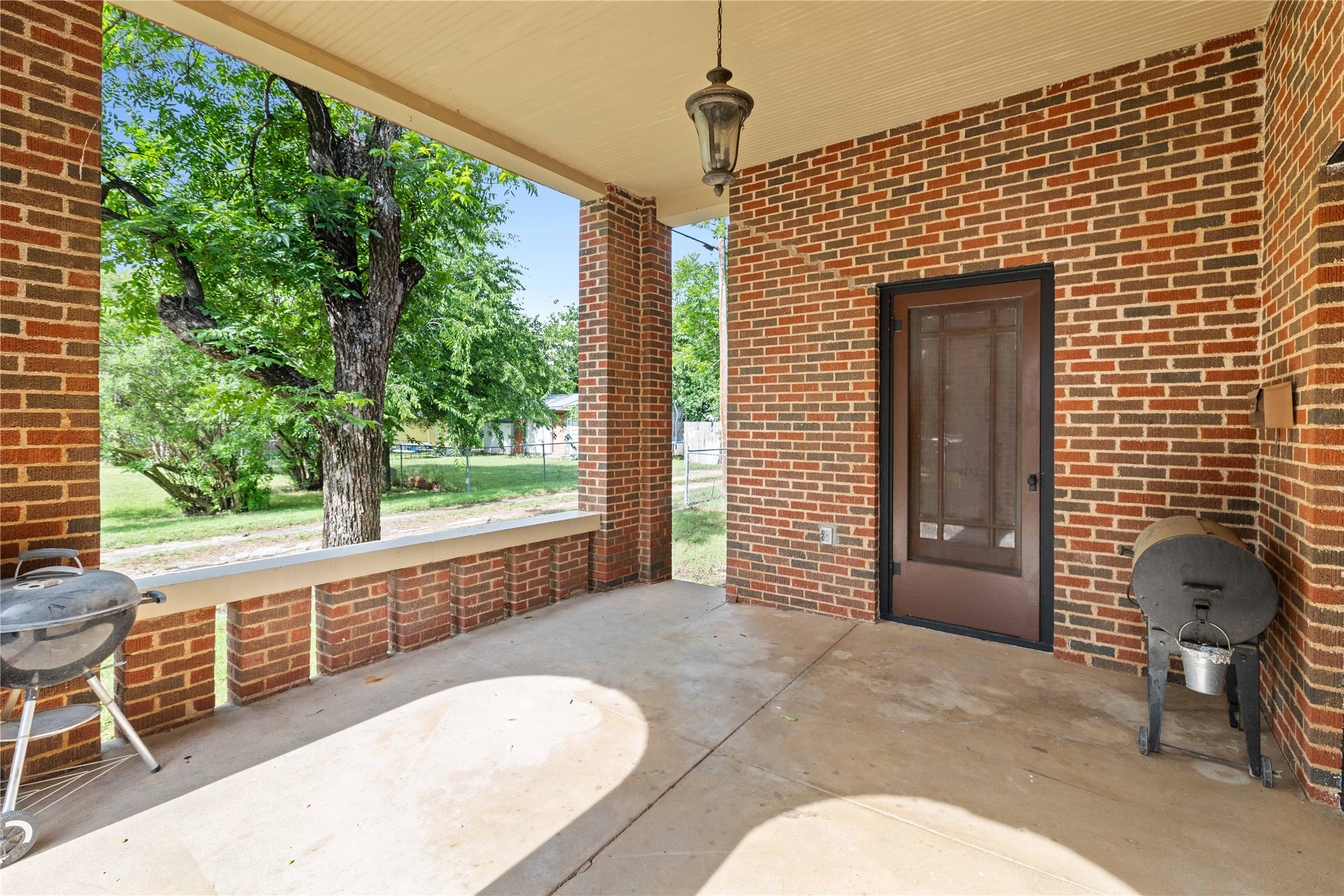 204 S Nueces Street Coleman TX 76834
